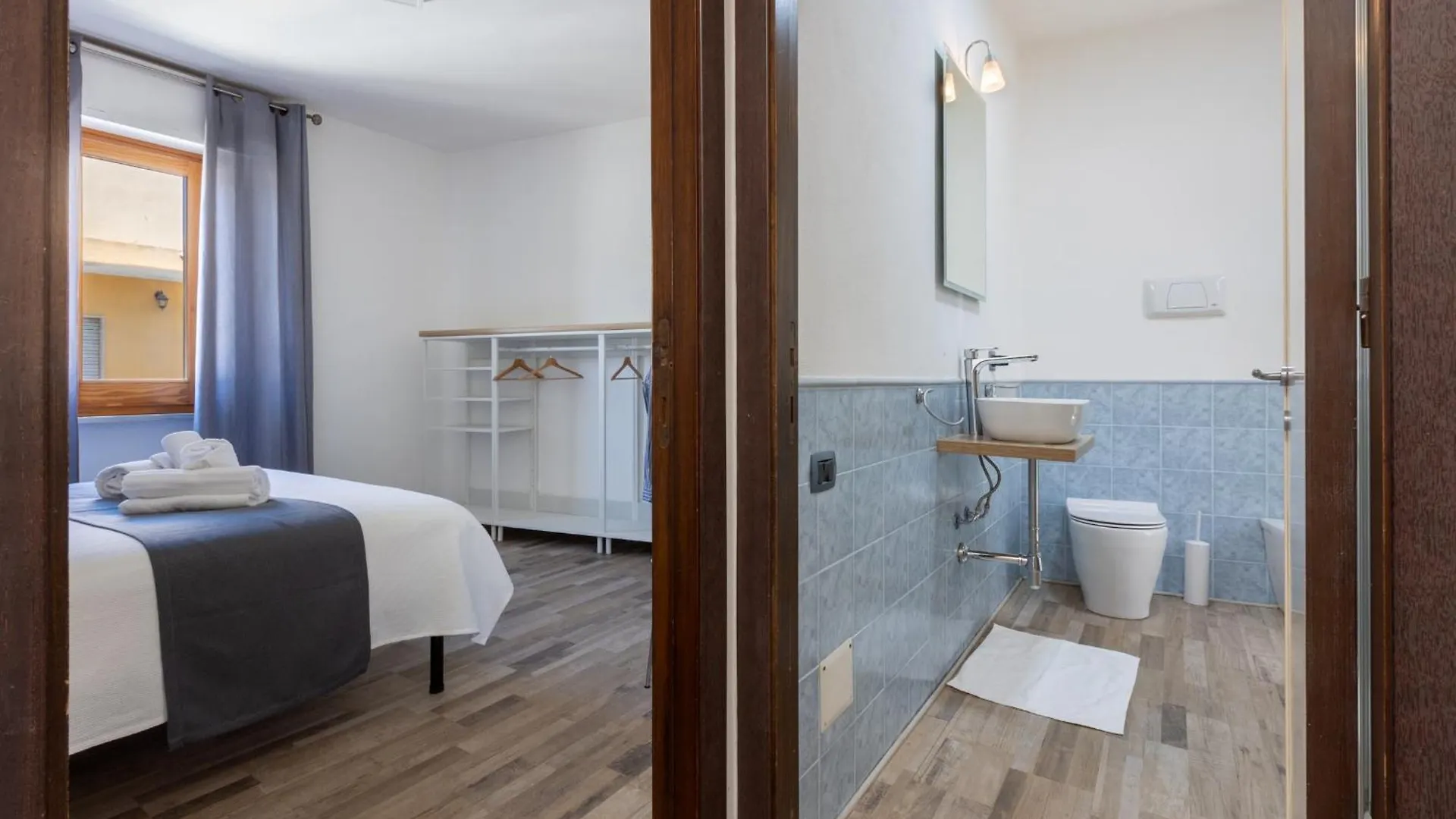 Max Apartment Quartu SantʼElena 0*,